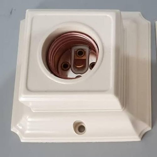 Fitting Plafon Kotak